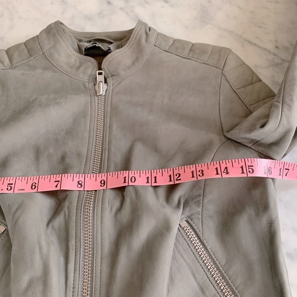 Grey leather moto jkt with silver zippers, super soft, great neutral size S - Picture 9 of 11